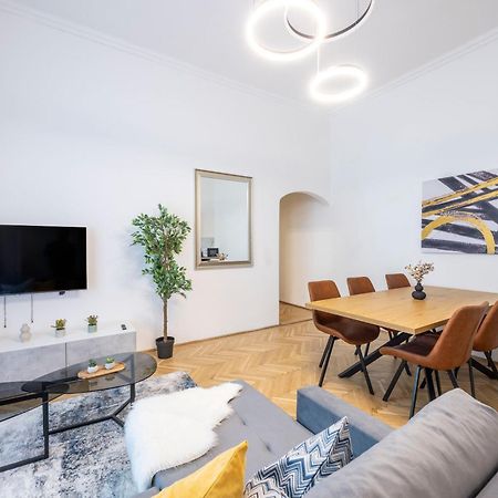 Prime Location & Cozy Central 3Bedrm Apartment 布达佩斯 外观 照片